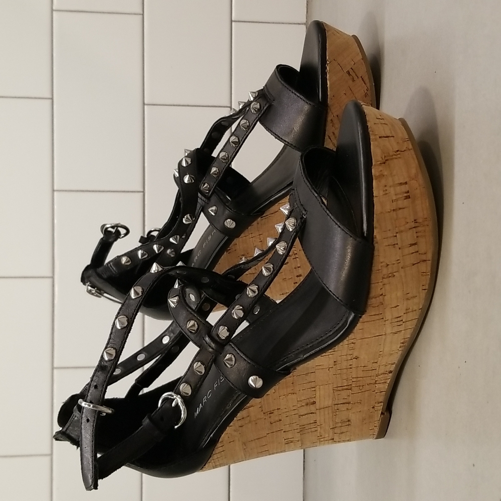 Marc Fisher Size 6 Wedge Sandals